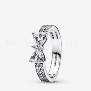 Pandora Sparkling Bow Double Ring